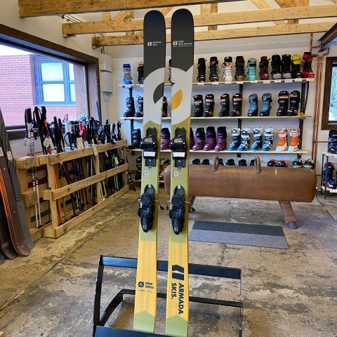 Armada BDog Edgeless – 172 cm