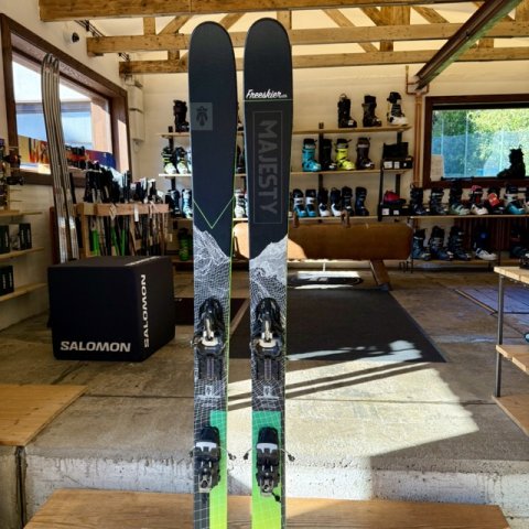 Majesty Superscout Carbon – 162 cm